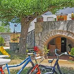 Erika In Sumber Σπίτι διακοπών *